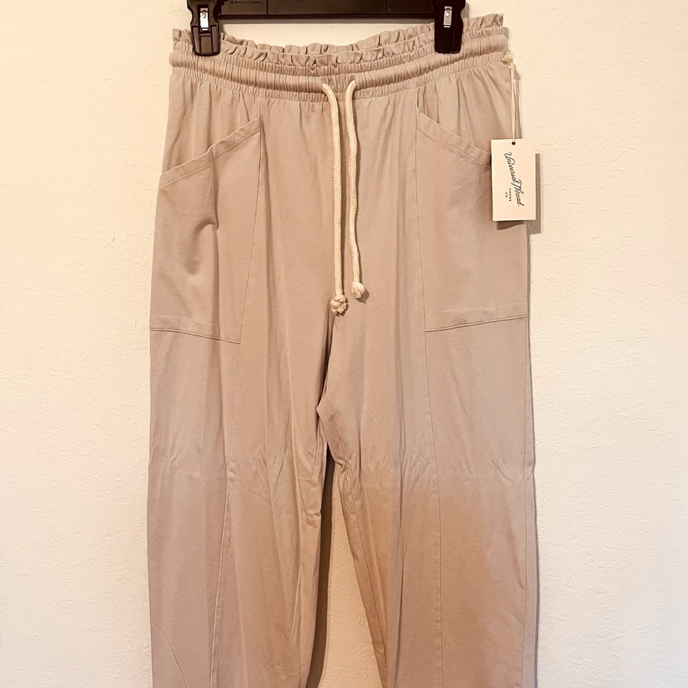 Universal Thread casual pants. New with tags